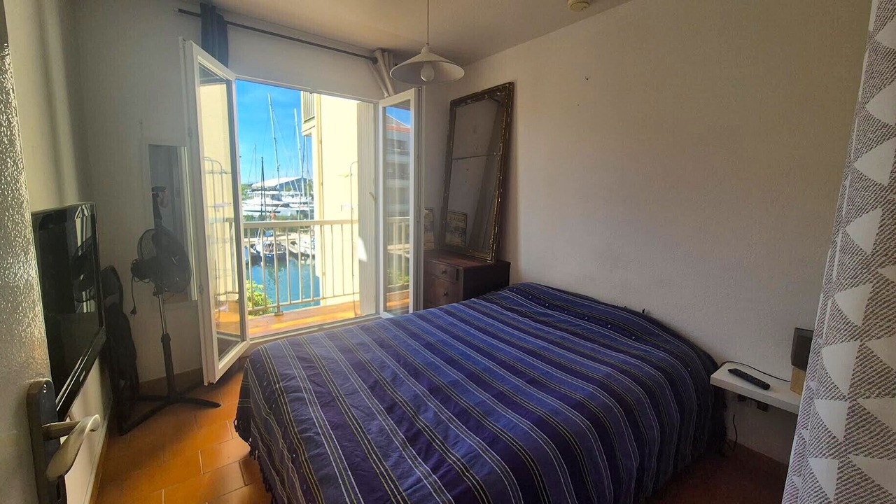 Photo of Bedroom in Le Port
