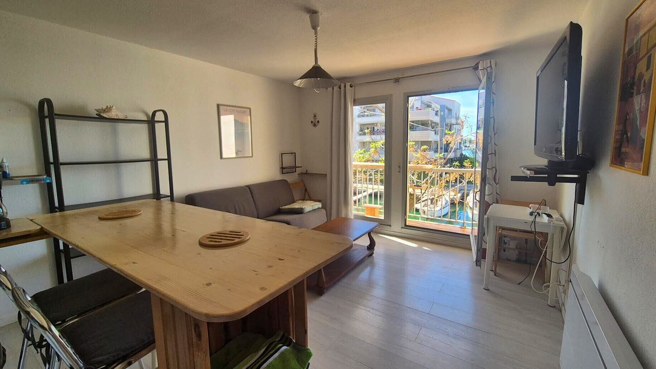 Photo of Livingroom in Le Port