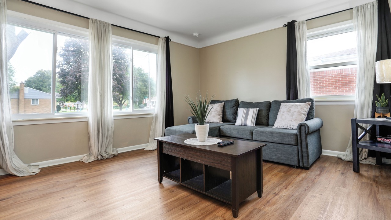 Photo of Livingroom in Dearborn Heights