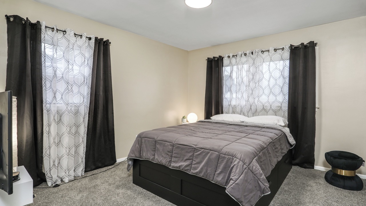 Photo of Bedroom in Dearborn Heights