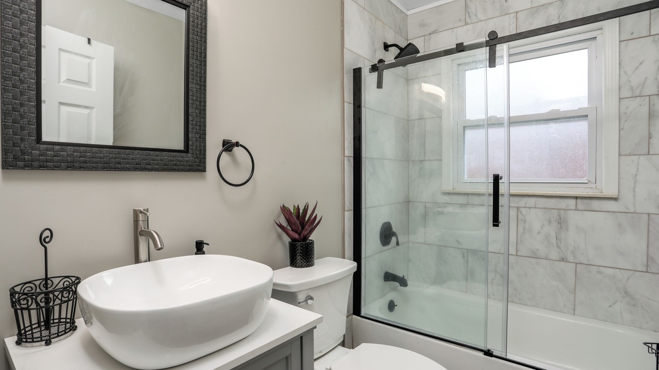 Photo of Bathroom in Dearborn Heights