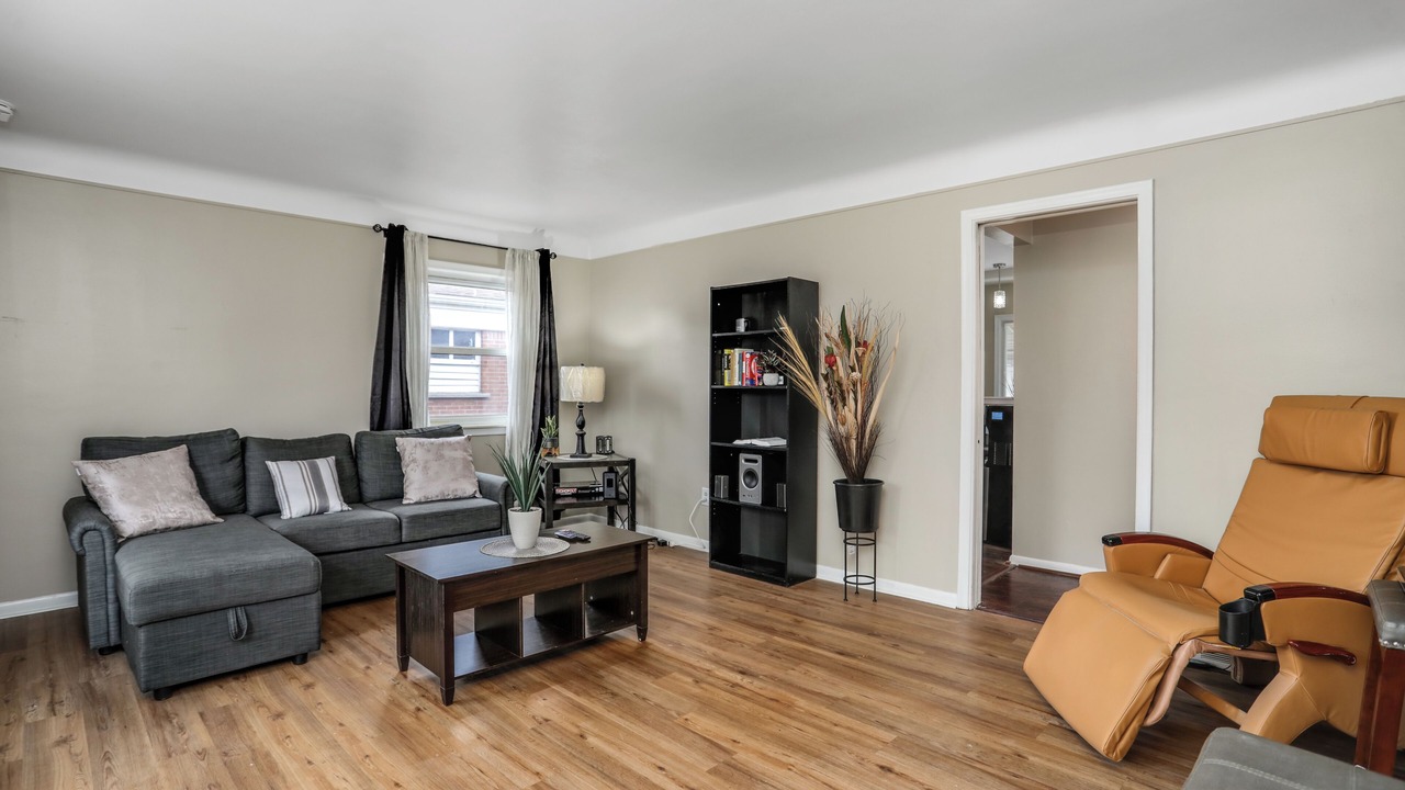 Photo of Livingroom in Dearborn Heights