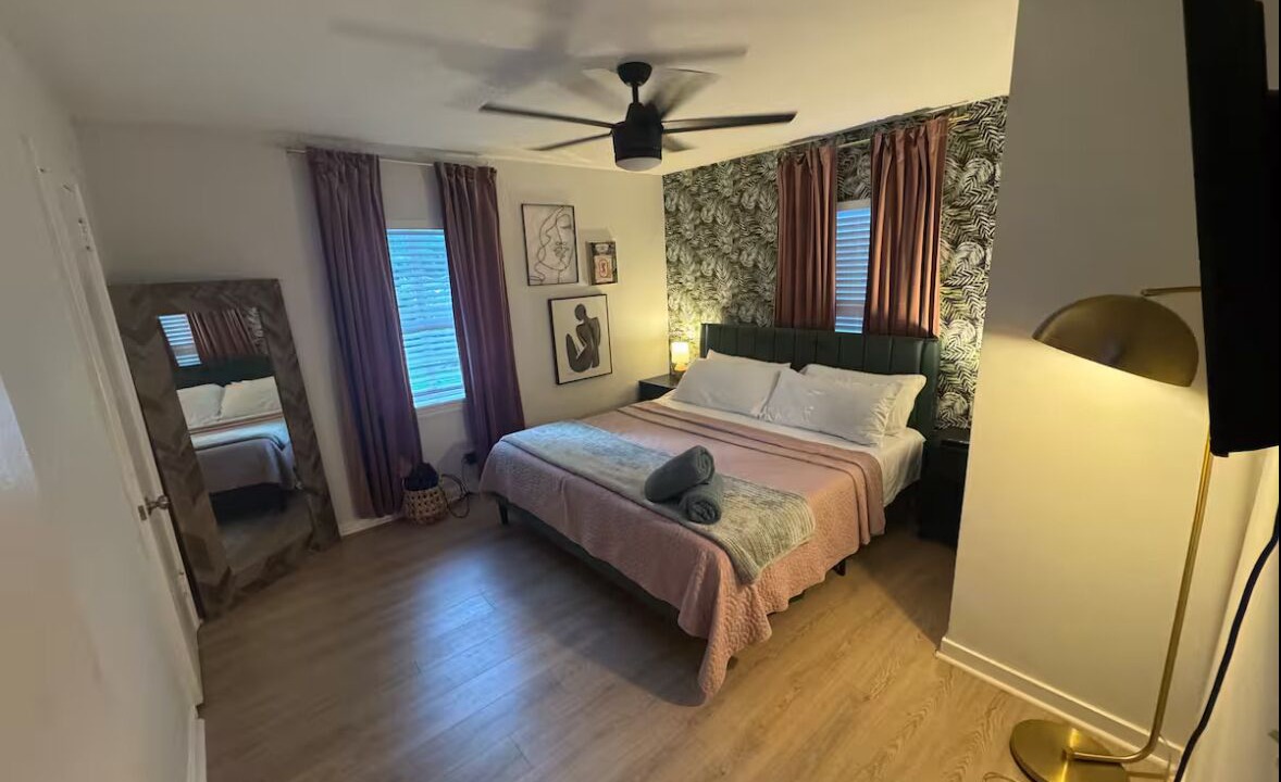 Photo of Bedroom in Crestline Heights