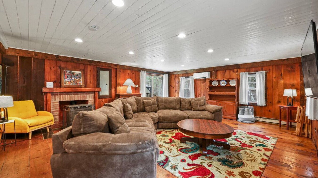 Photo of Livingroom in Great Barrington