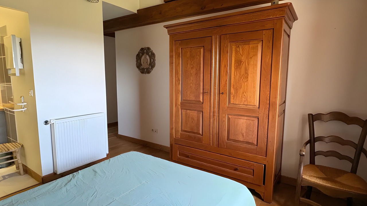 Photo of Bedroom in Saint-Julien-Labrousse