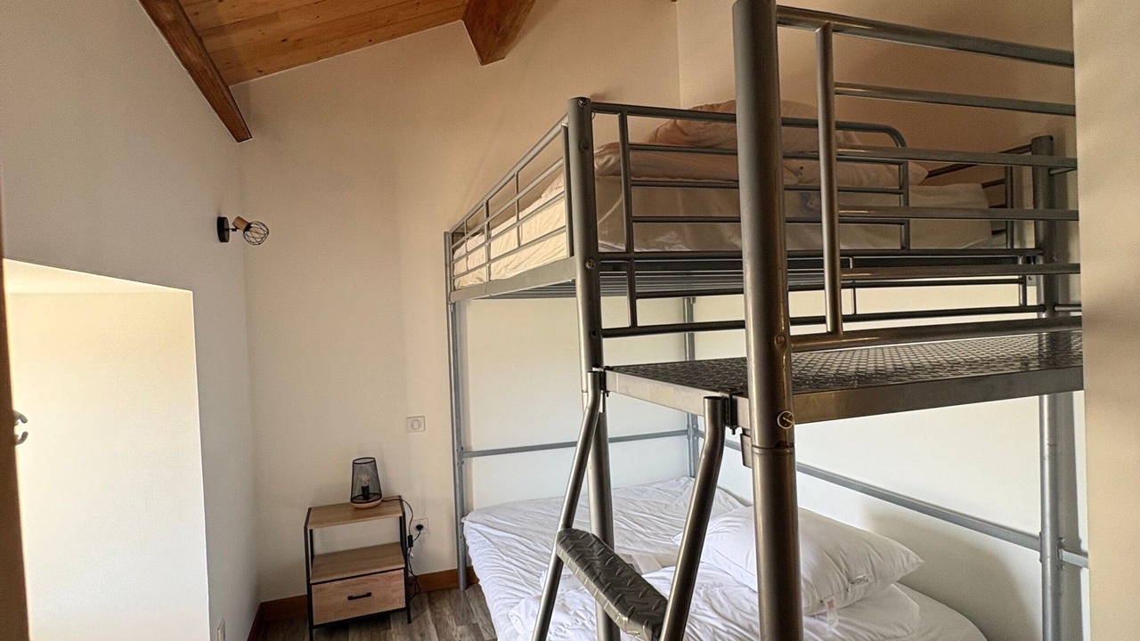 Photo of Bedroom in Saint-Julien-Labrousse