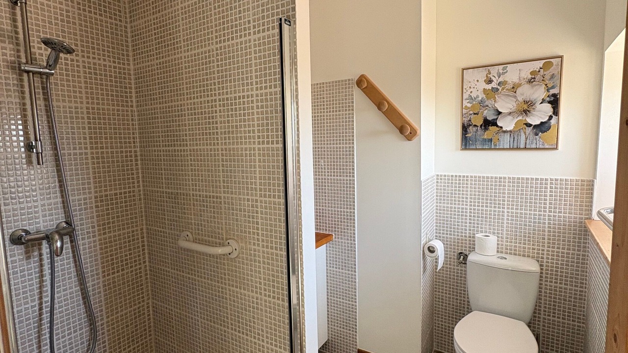 Photo of Bathroom in Saint-Julien-Labrousse