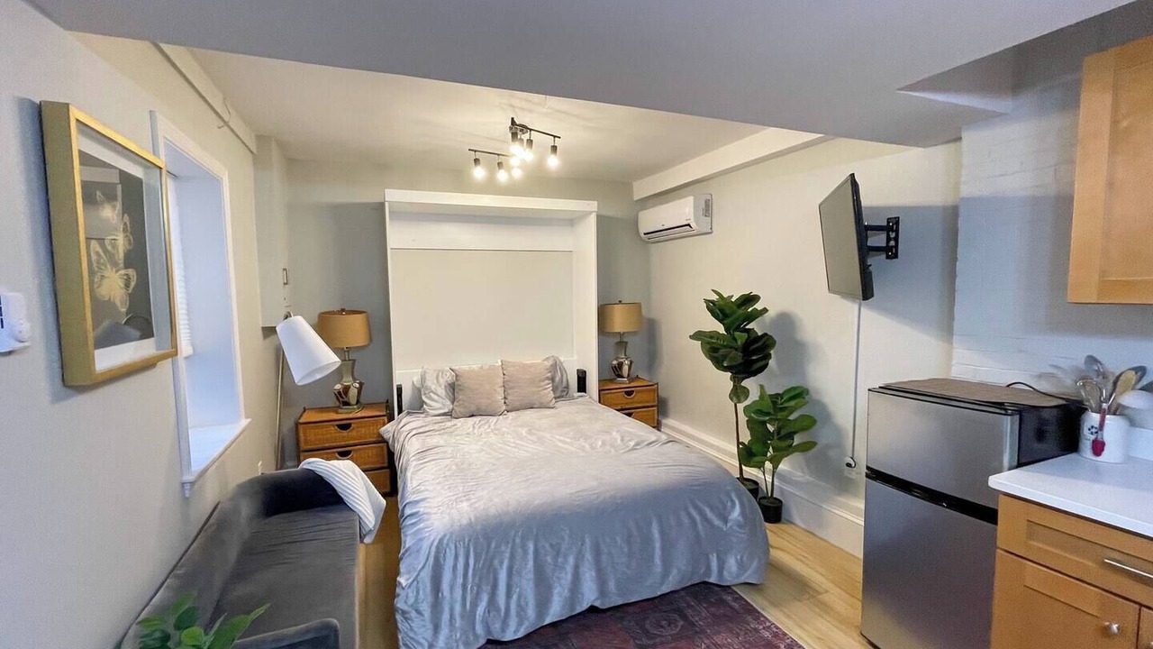Photo of Bedroom in Cleveland Circle
