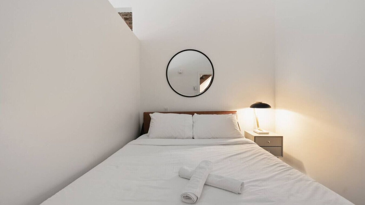 Photo of Bedroom in Chinatown