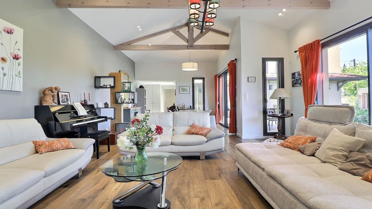 Photo of Livingroom in Vernay