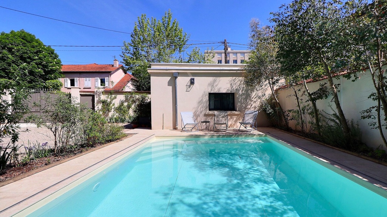 Photo of Outdoor in Vernay