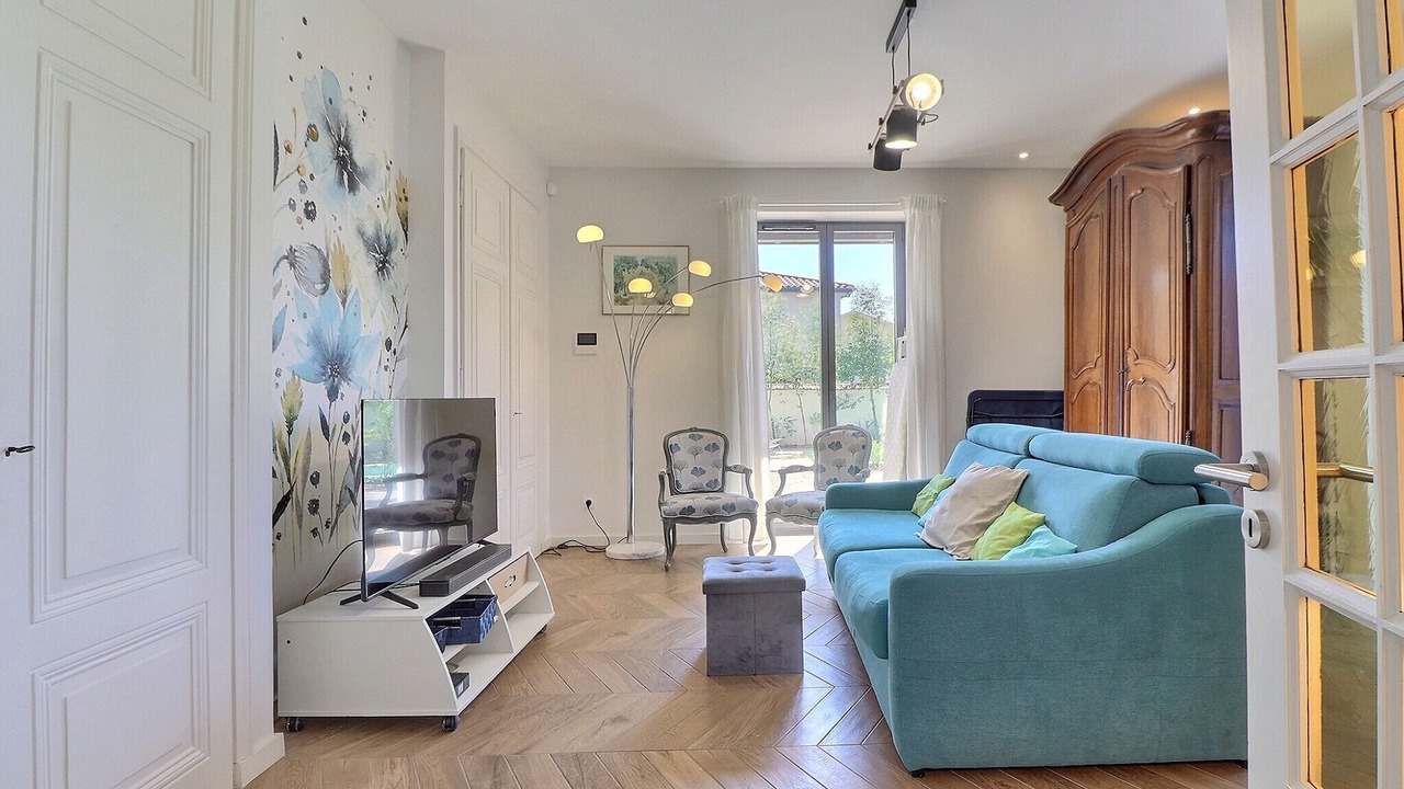 Photo of Livingroom in Vernay