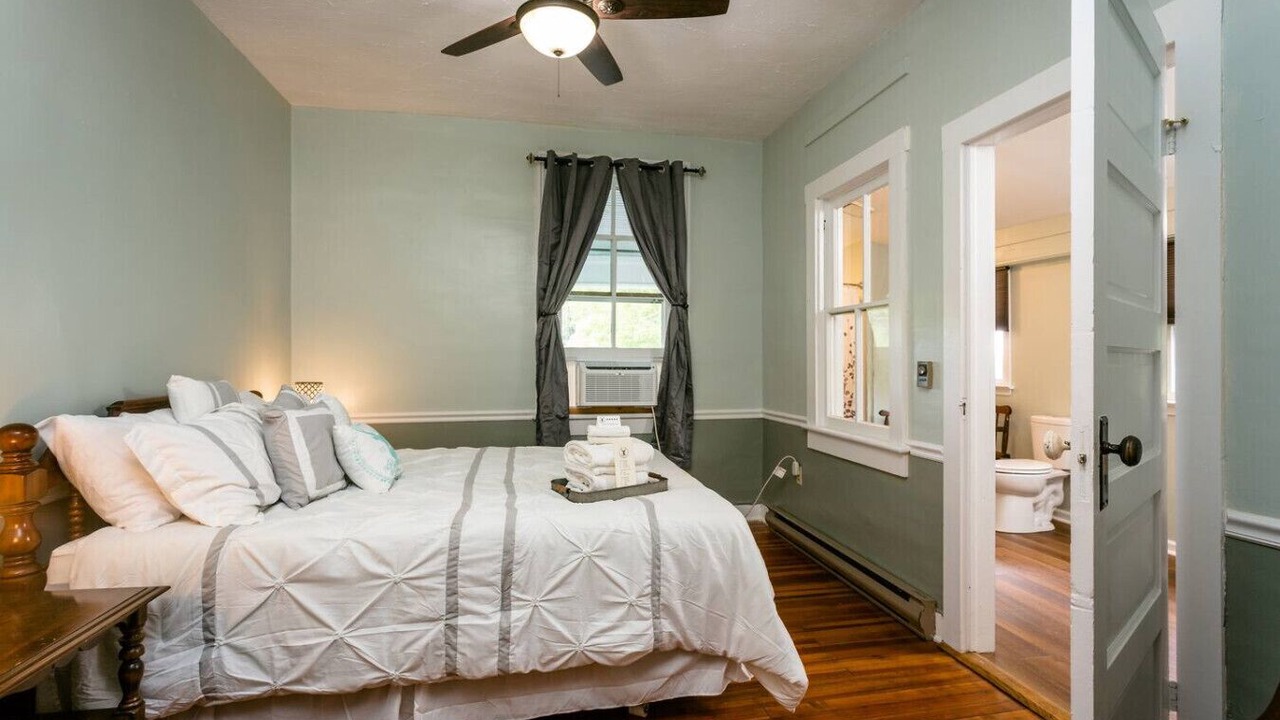 Photo of Bedroom in Harper