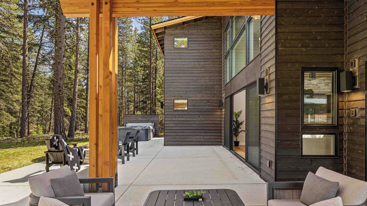 Photo of Patio Balcony in Roslyn