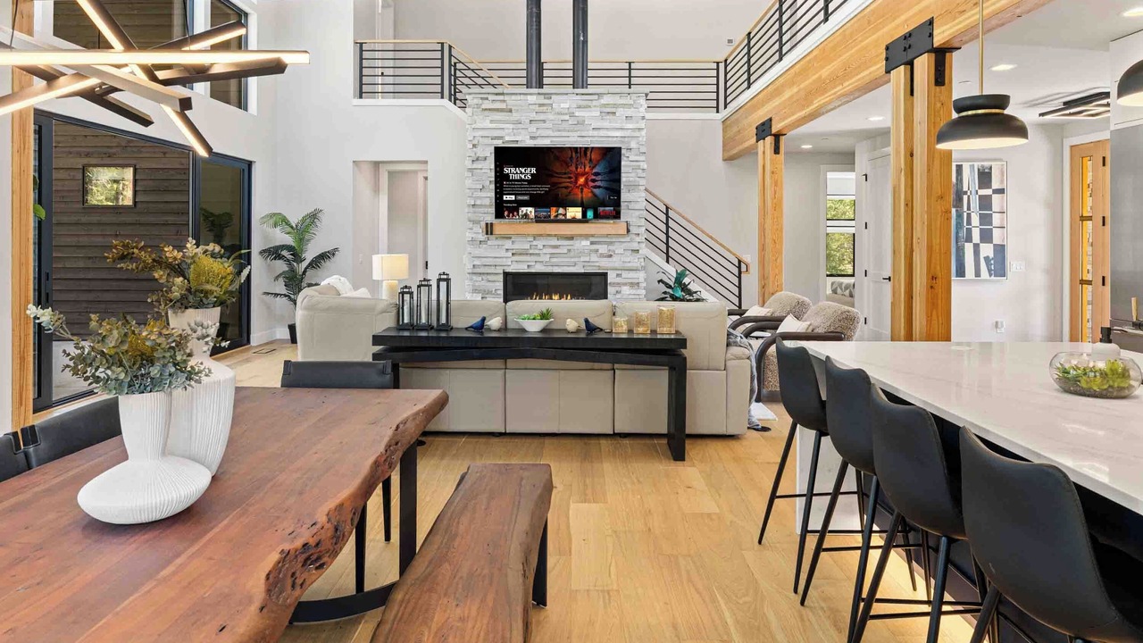 Photo of Livingroom in Roslyn