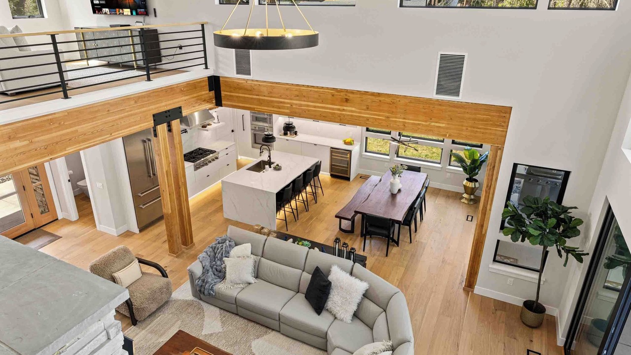 Photo of Livingroom in Roslyn