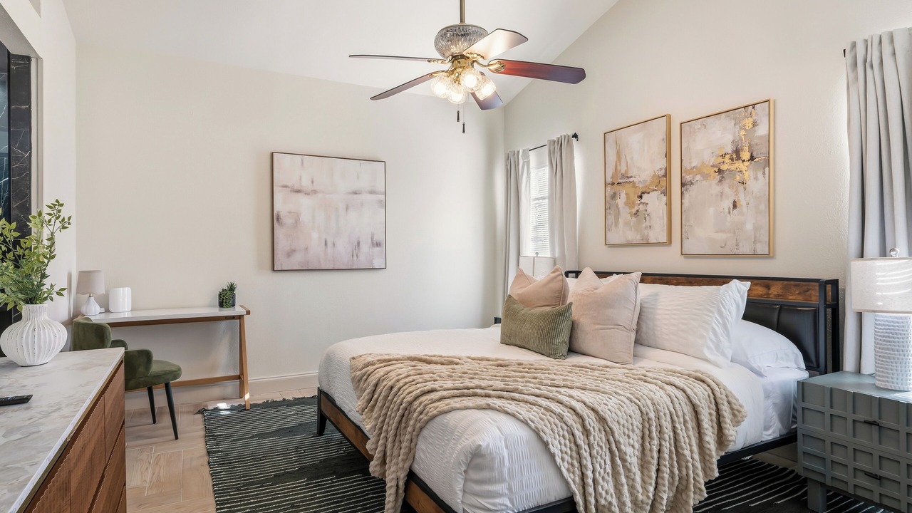 Photo of Bedroom in Garland