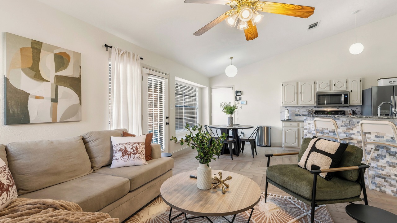 Photo of Livingroom in Garland