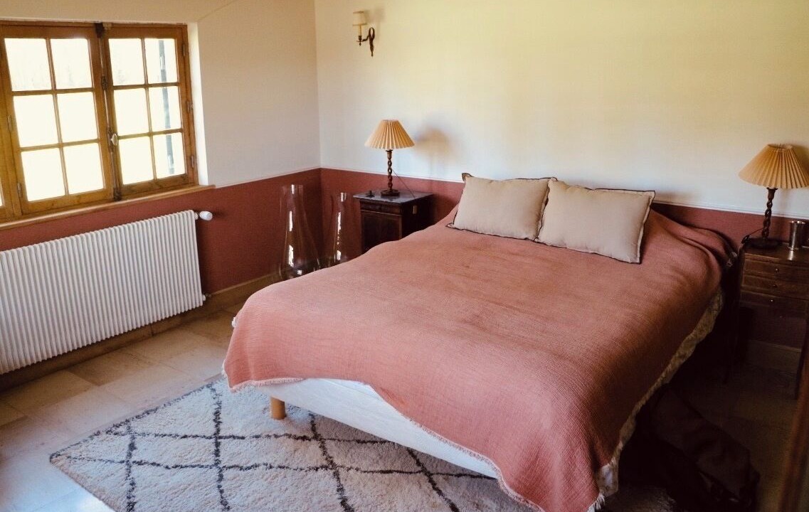 Photo of Bedroom in Bourdonne