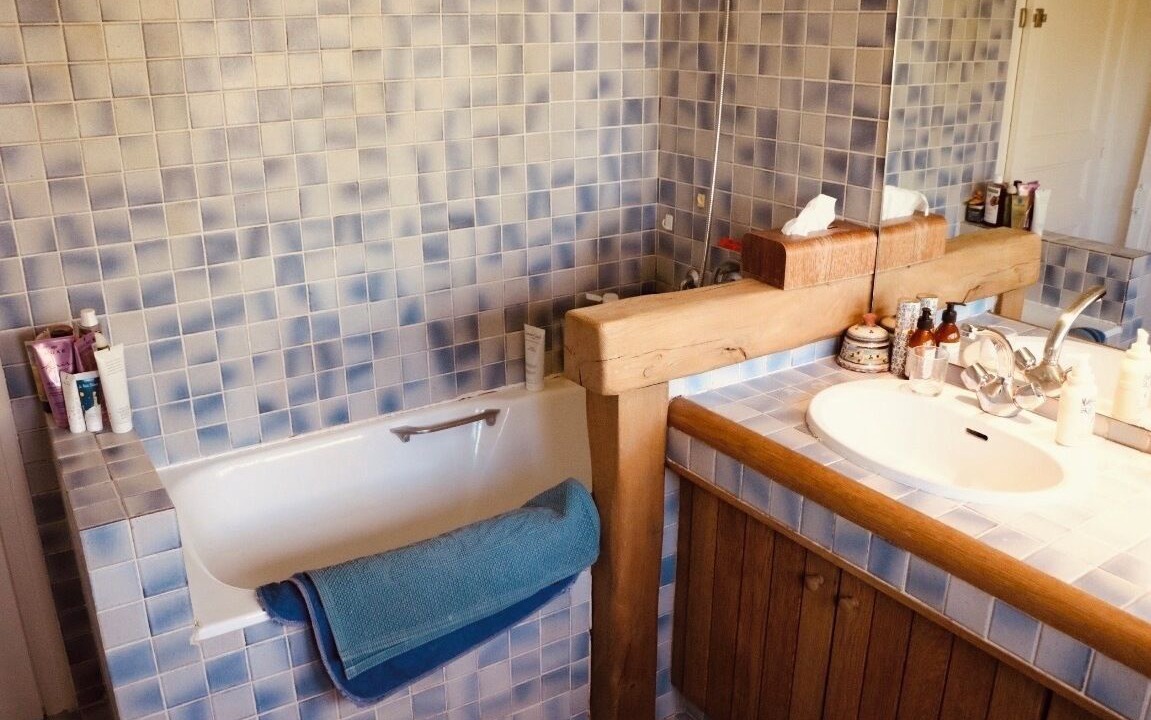Photo of Bathroom in Bourdonne