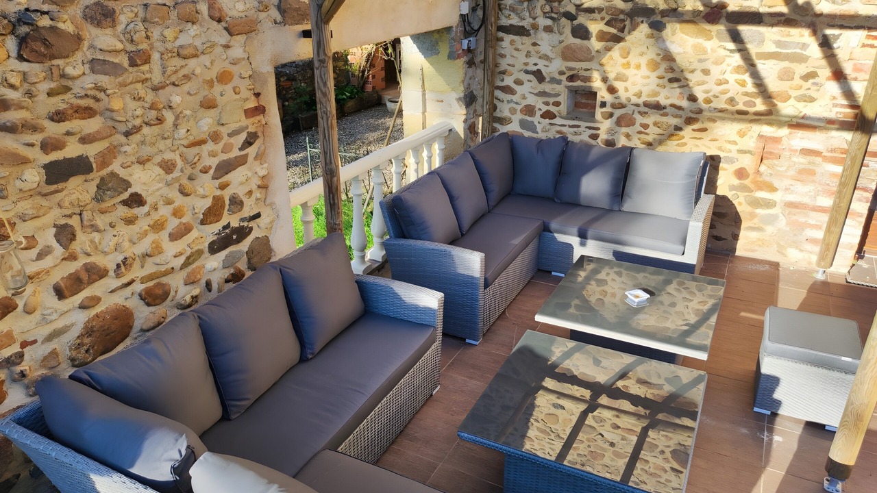 Photo of Patio Balcony in Saint-Genest-de-Contest