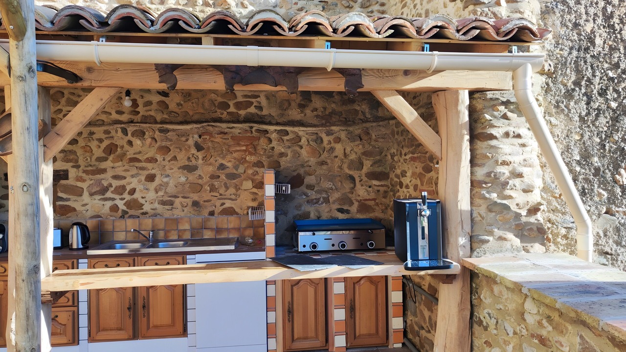 Photo of Kitchen in Saint-Genest-de-Contest