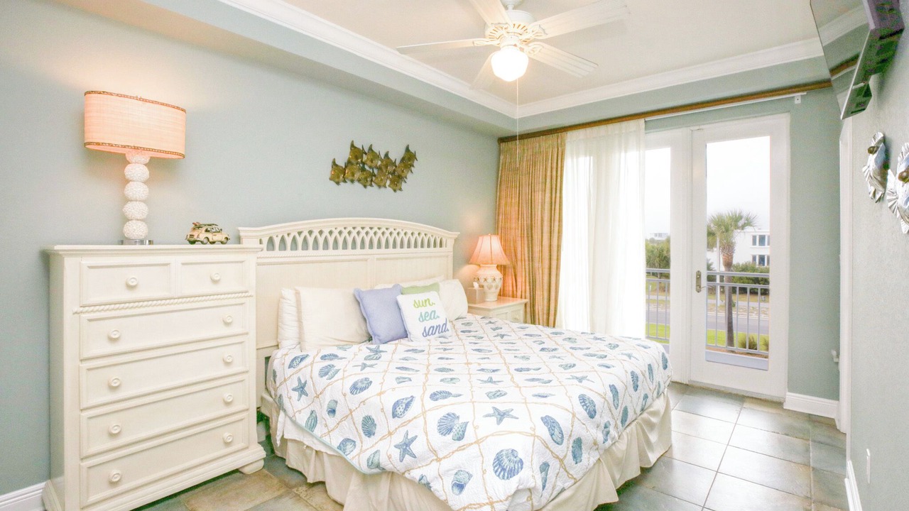 Photo of Bedroom in White Sands