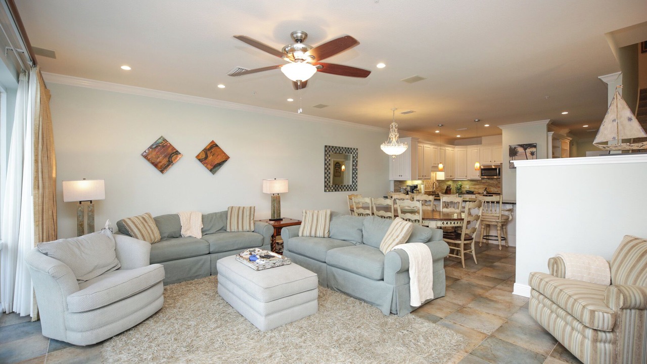 Photo of Livingroom in White Sands