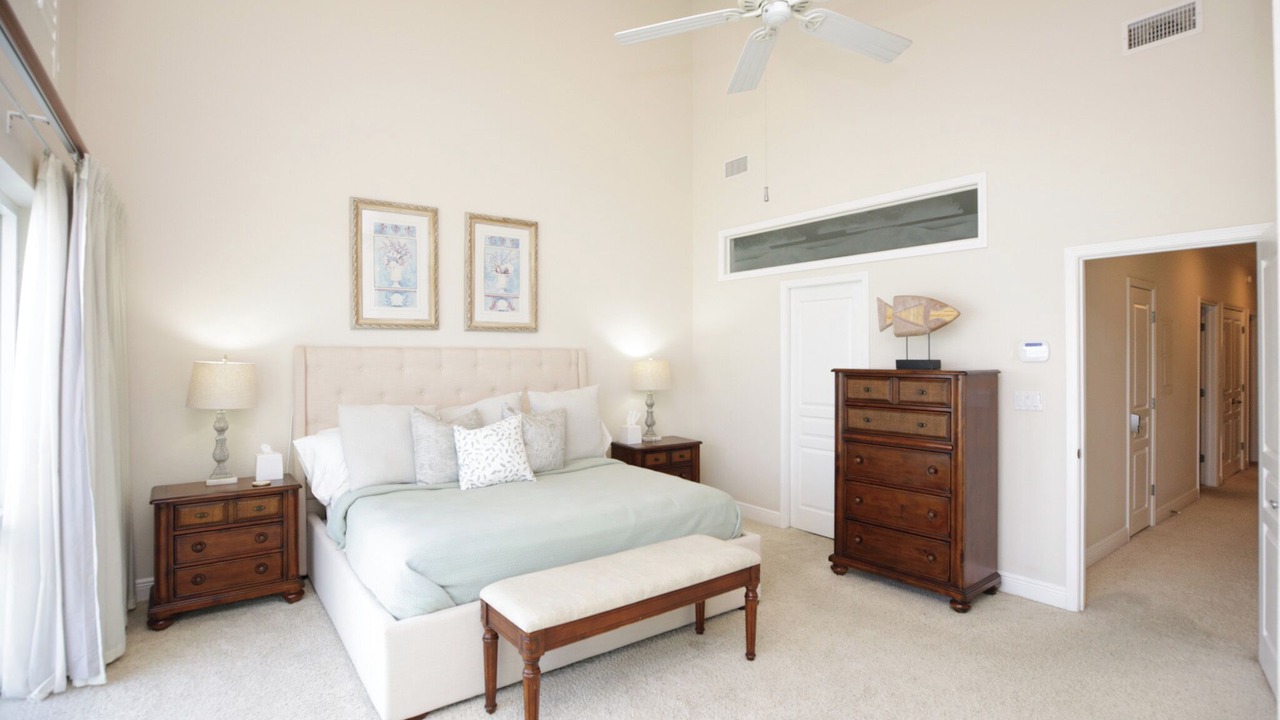 Photo of Bedroom in White Sands