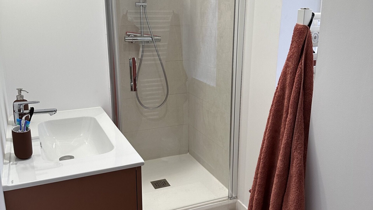 Photo of Bathroom in Pornichet