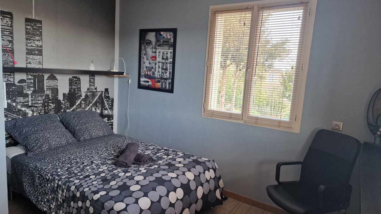 Photo of Bedroom in Charly