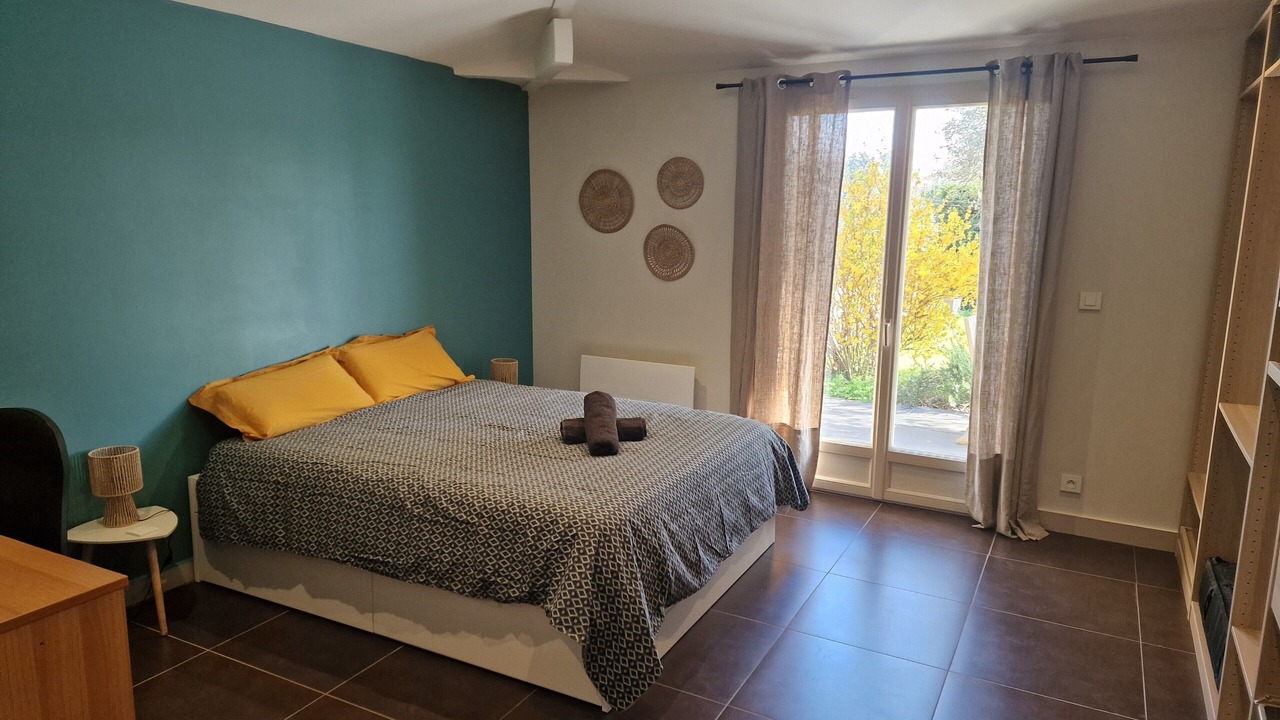 Photo of Bedroom in Charly