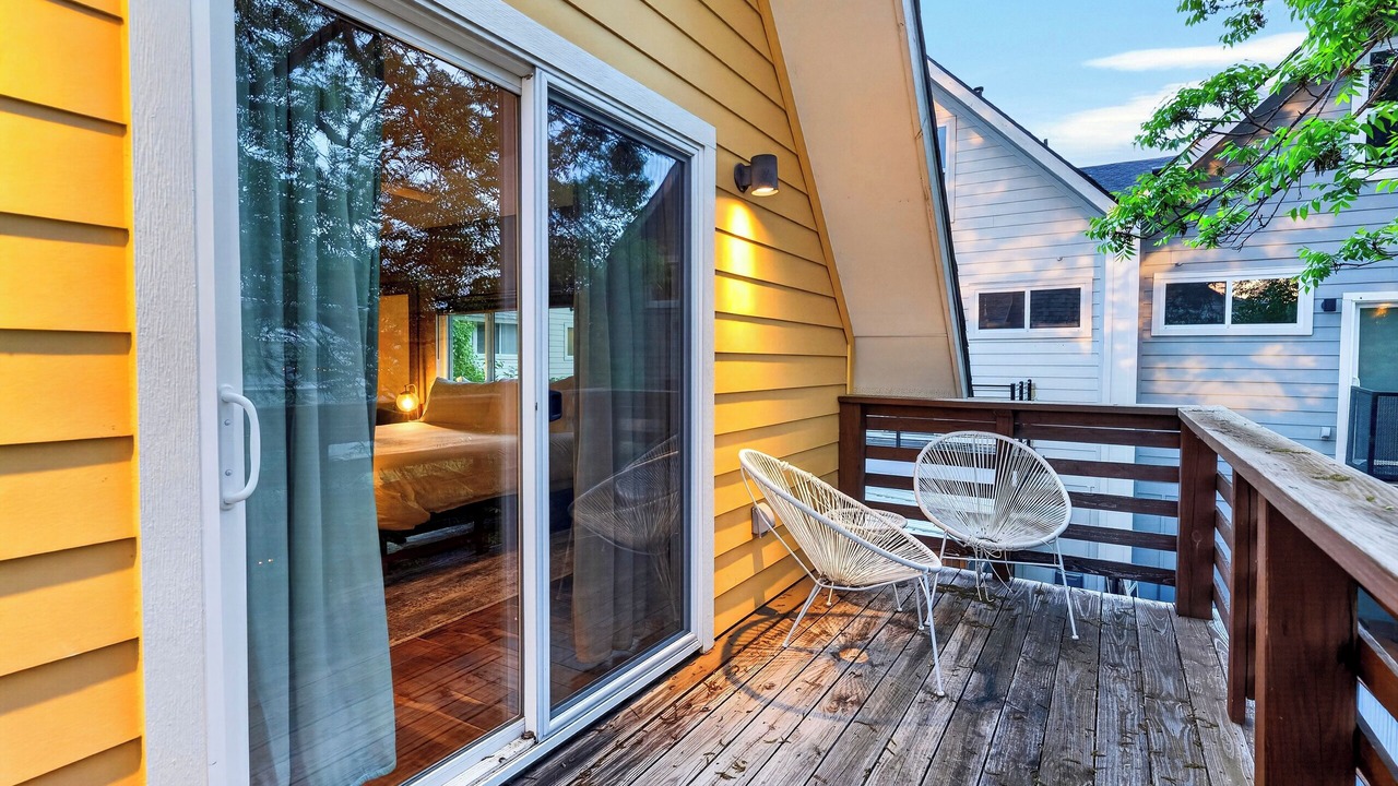 Photo of Patio Balcony in Govalle