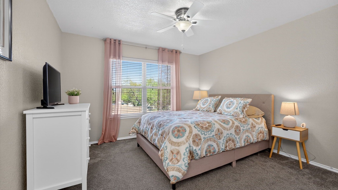 Photo of Bedroom in Arboretum