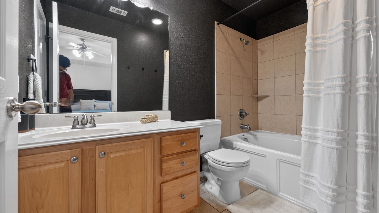 Photo of Bathroom in Arboretum