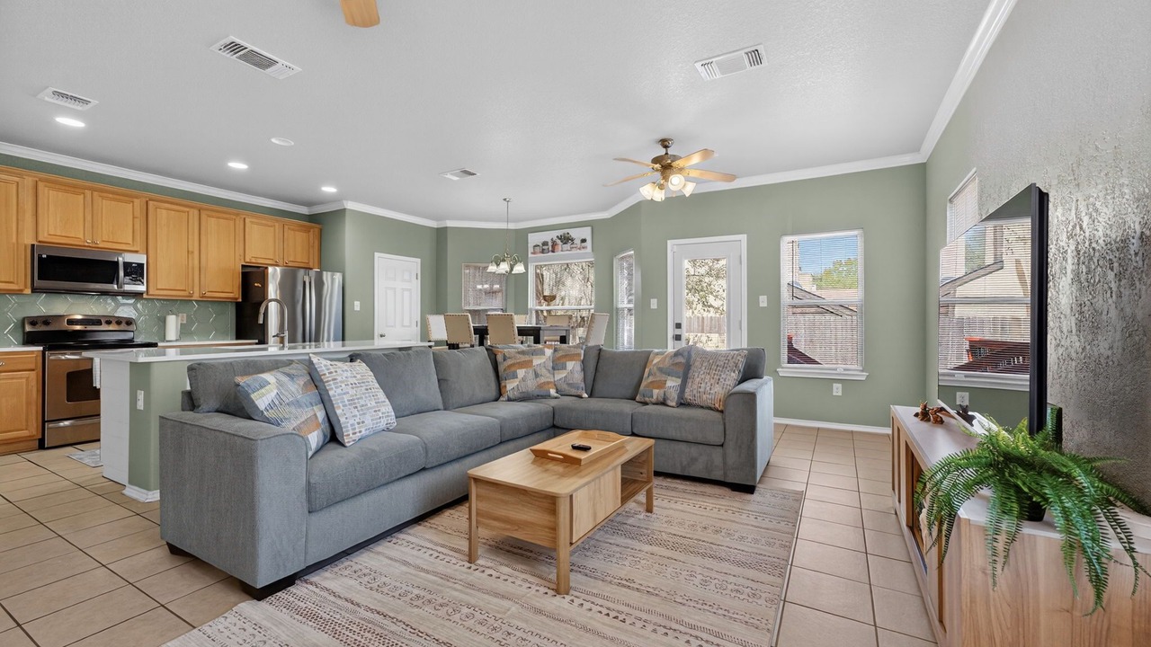 Photo of Livingroom in Arboretum