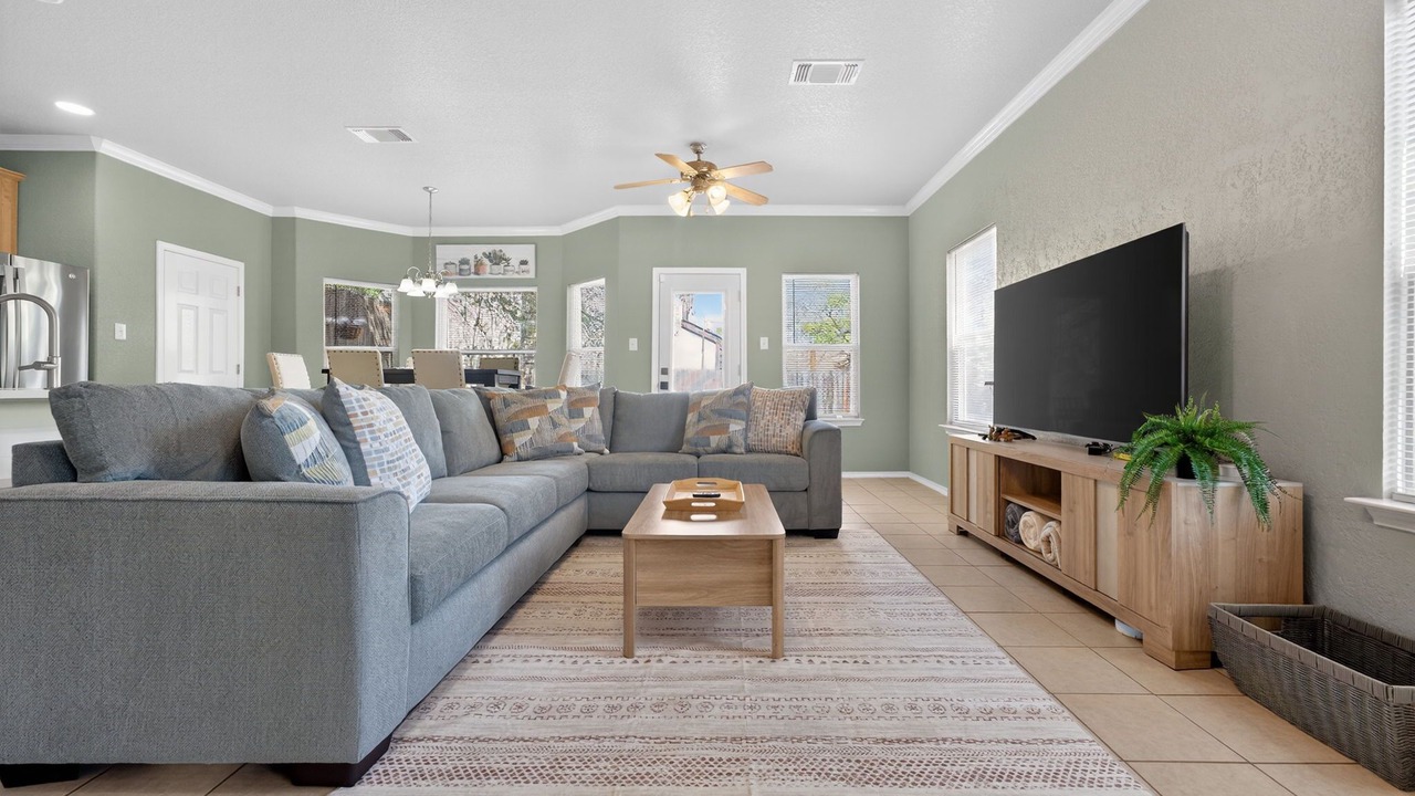 Photo of Livingroom in Arboretum