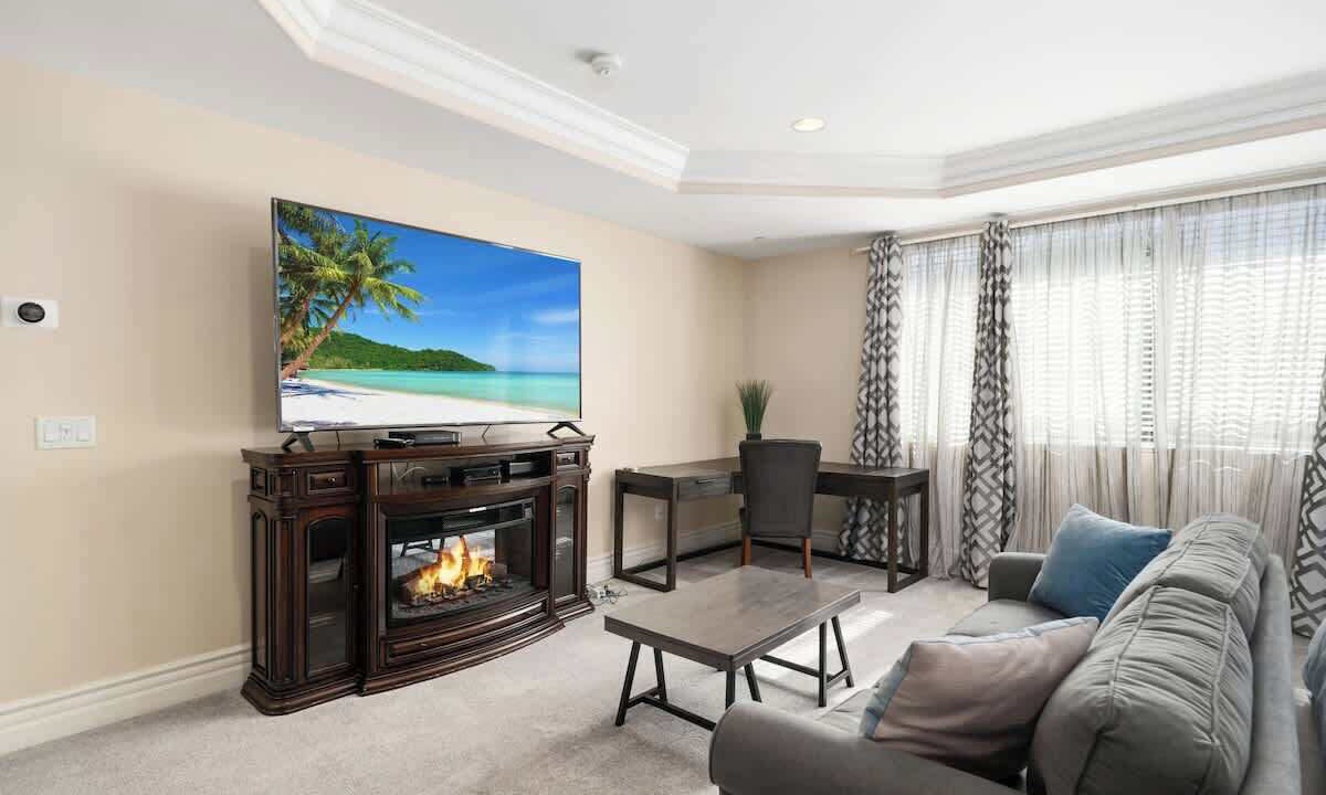 Photo of Livingroom in Lake Balboa