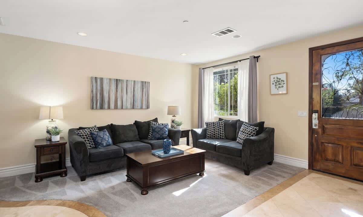 Photo of Livingroom in Lake Balboa