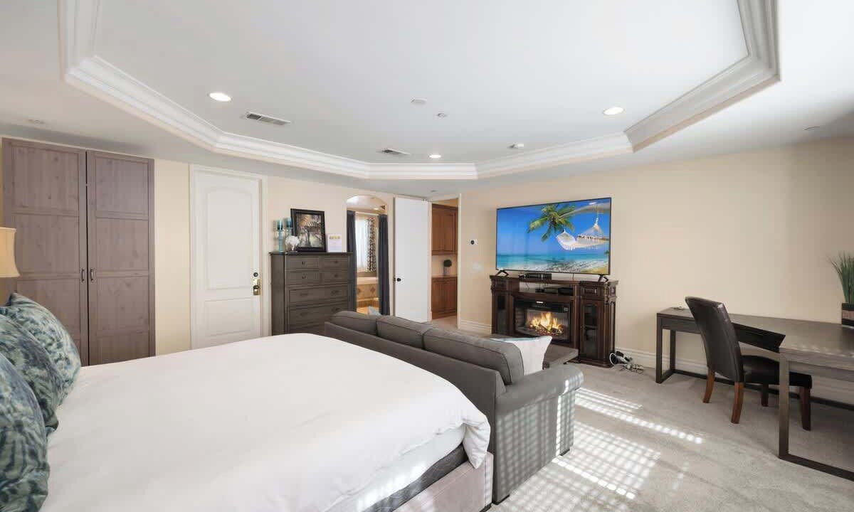 Photo of Bedroom in Lake Balboa