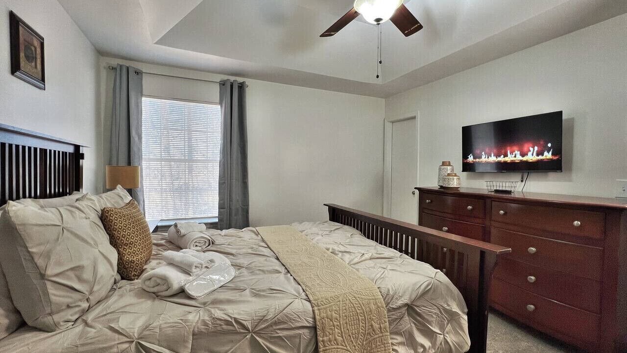 Photo of Bedroom in Irondale
