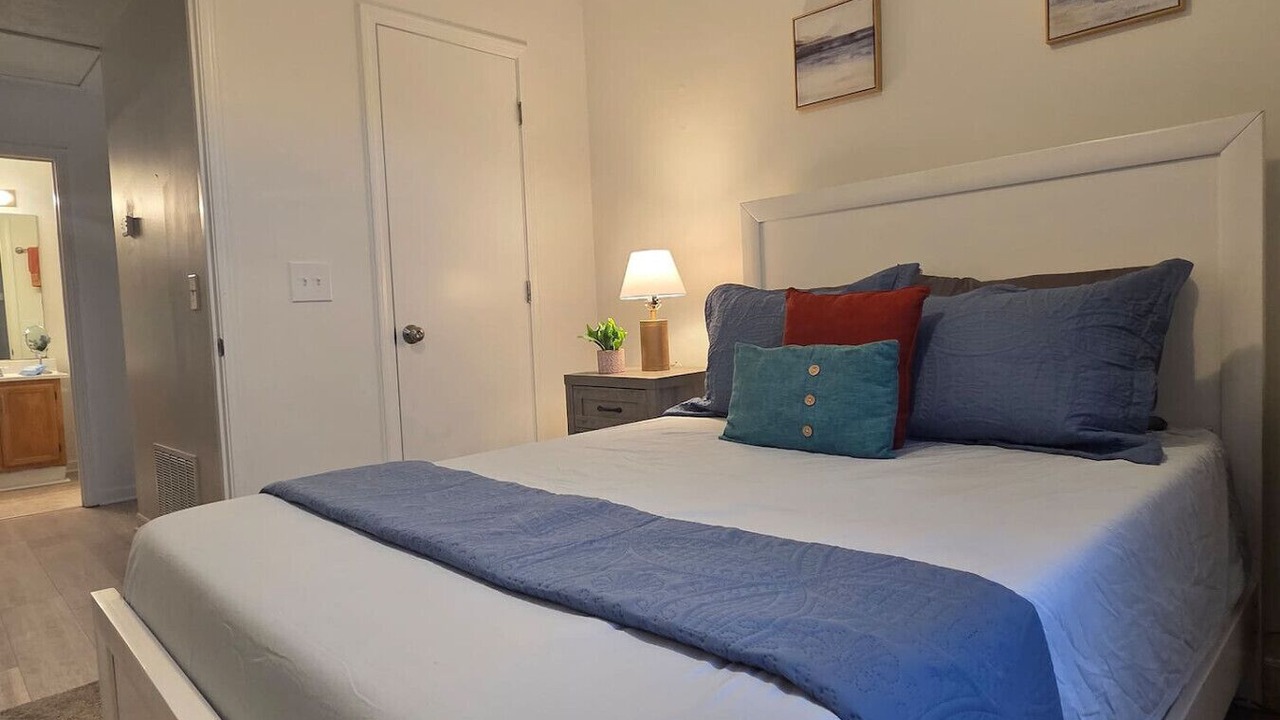 Photo of Bedroom in Irondale