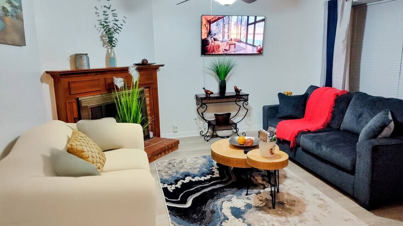 Photo of Livingroom in Irondale