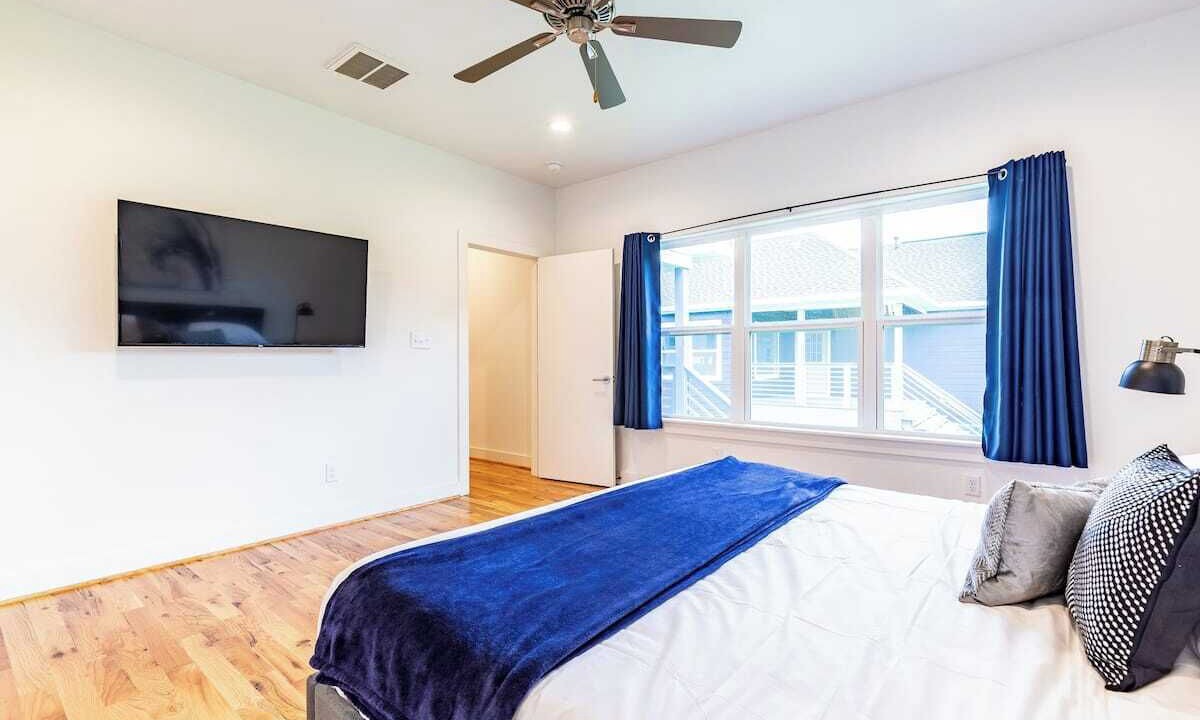 Photo of Bedroom in Lawndale/ Wayside