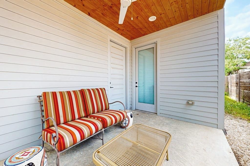 Photo of Patio Balcony in Foster Heights