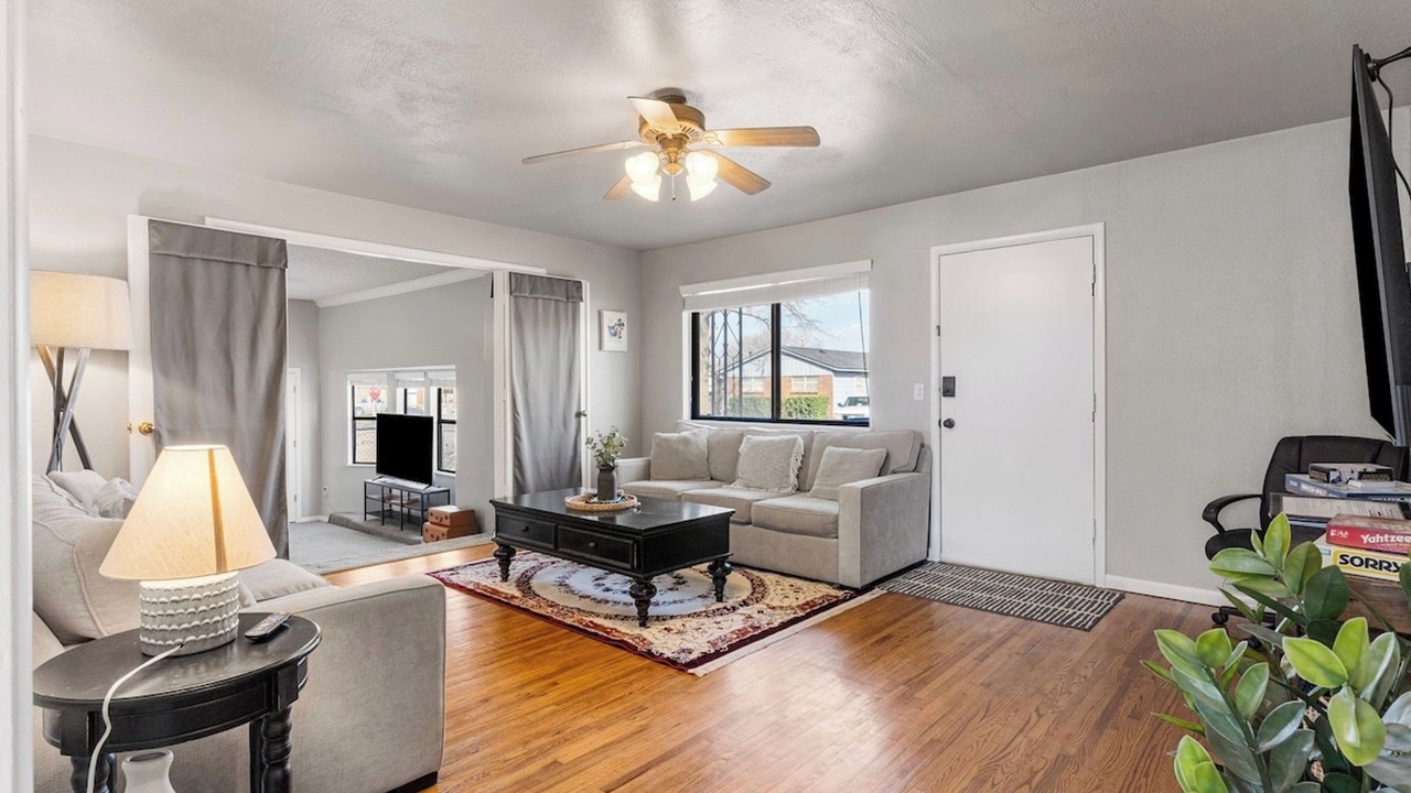 Photo of Livingroom in Owasso
