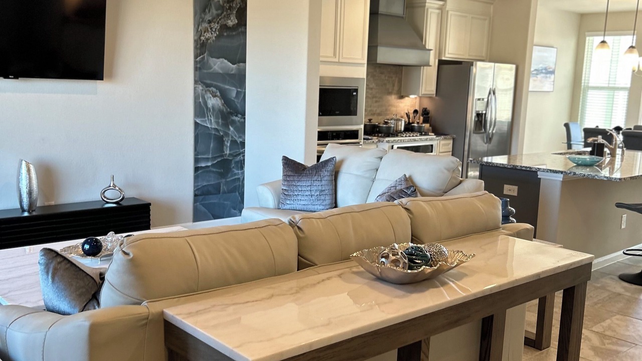 Photo of Livingroom in League City