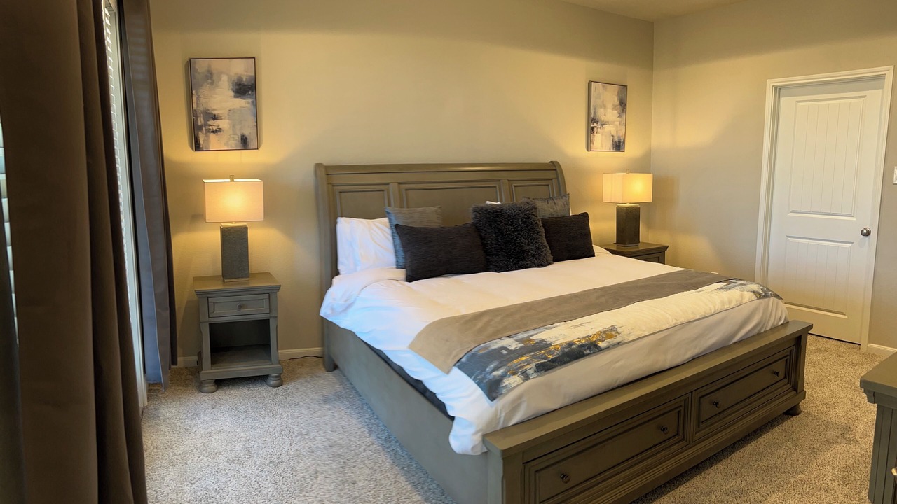 Photo of Bedroom in League City