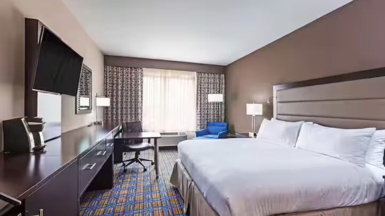 Photo of Bedroom in The Colony