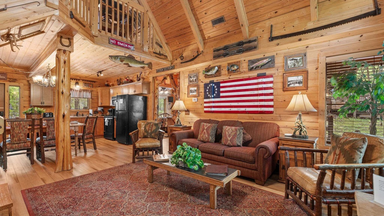 Photo of Livingroom in Branson Cedars